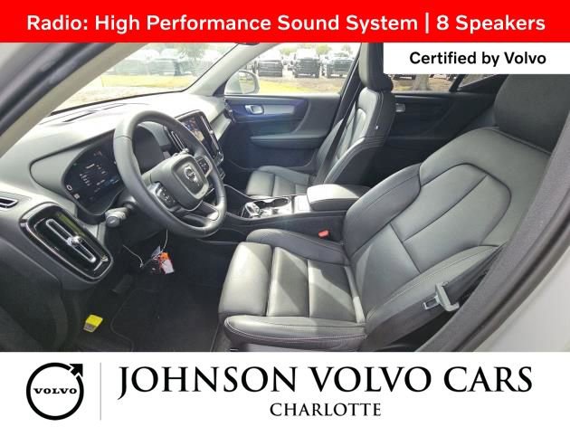 Certified 2025 Volvo XC40 B5 Plus image 4