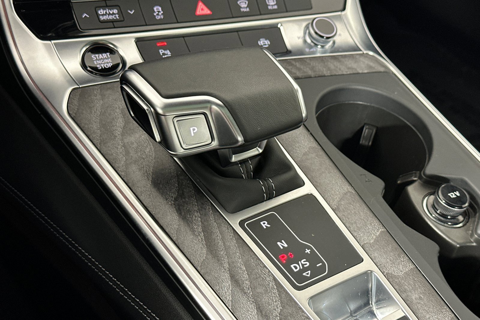 Used 2025 Audi A6 Premium Plus w/ Premium Plus Package image 20