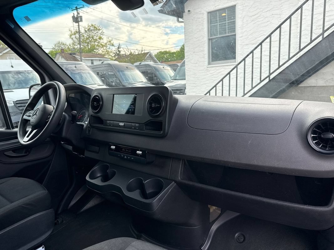 Used 2021 Mercedes-Benz Sprinter 2500 w/ Driver Convenience Package image 19