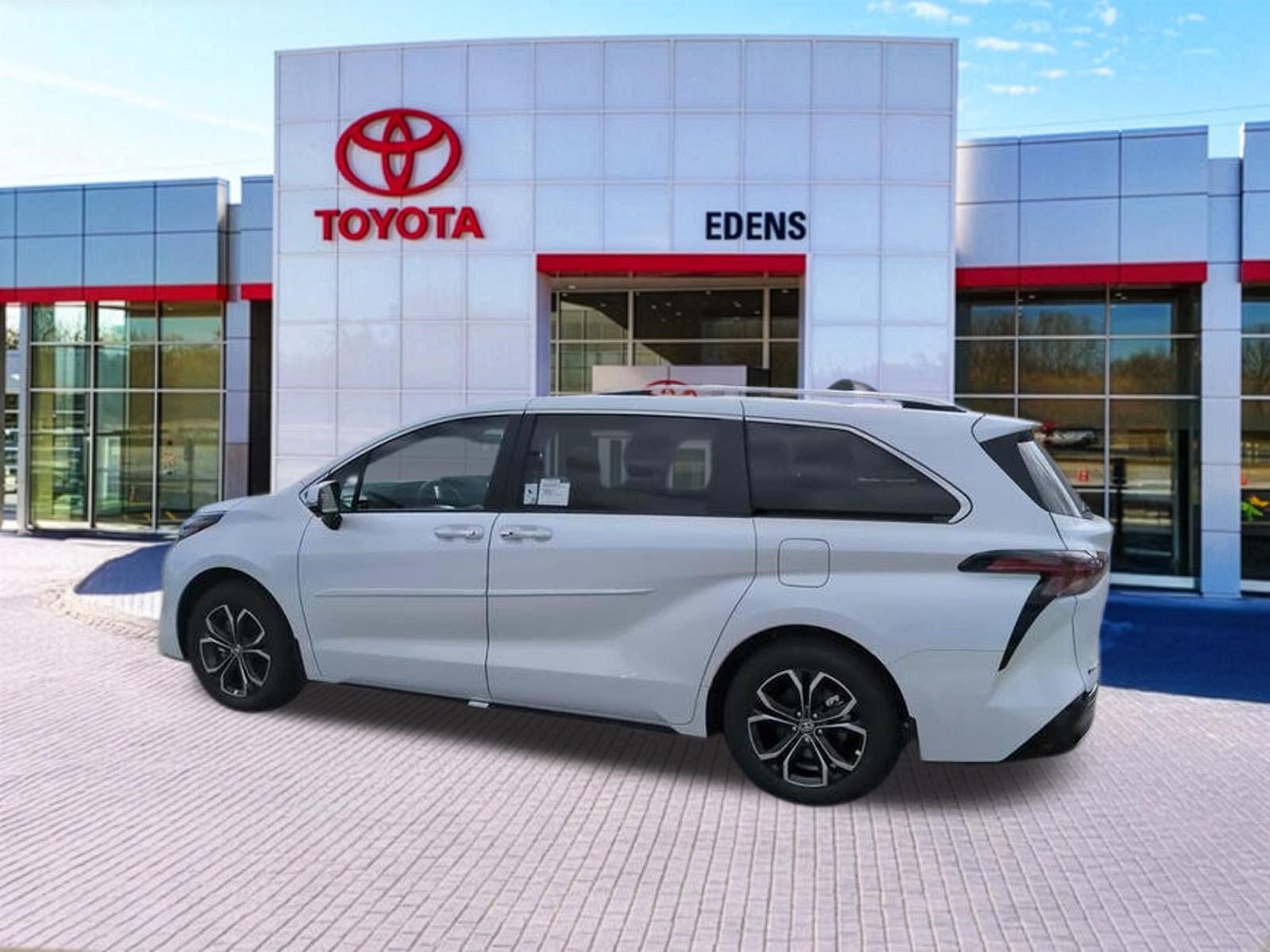New 2026 Toyota Sienna Platinum AWD/4WD image 7