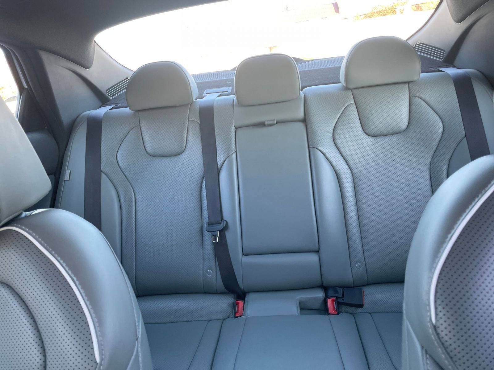 Used 2025 Hyundai Elantra Limited image 39