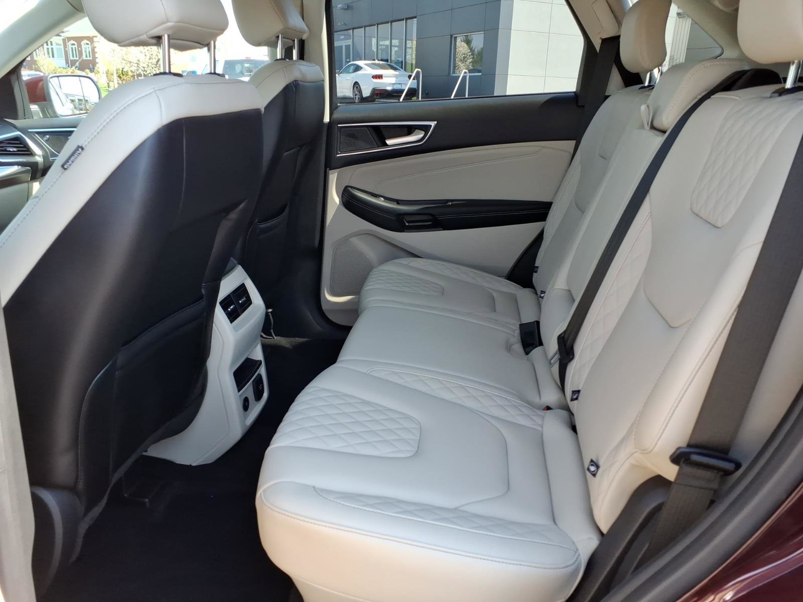 Used 2023 Ford Edge Titanium w/ Class II Trailer Tow Package AWD/4WD image 8