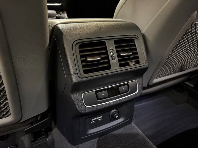 Used 2025 Audi SQ5 Premium Plus w/ Premium Plus Package AWD/4WD image 24