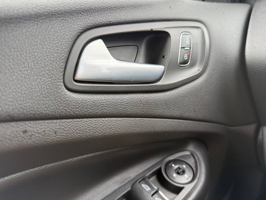 Used 2019 Ford Escape SE AWD/4WD image 27
