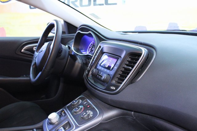 Used 2016 Chrysler 200 LX image 10