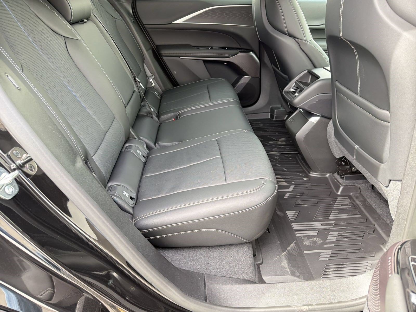 New 2026 Cadillac Lyriq Sport w/ LPO, Floor Liner Package RWD image 29
