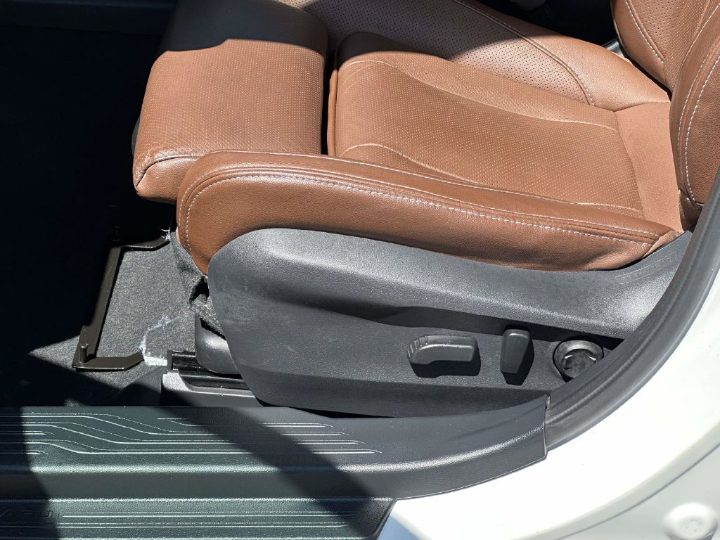 Used 2022 Subaru Outback Touring AWD/4WD image 14