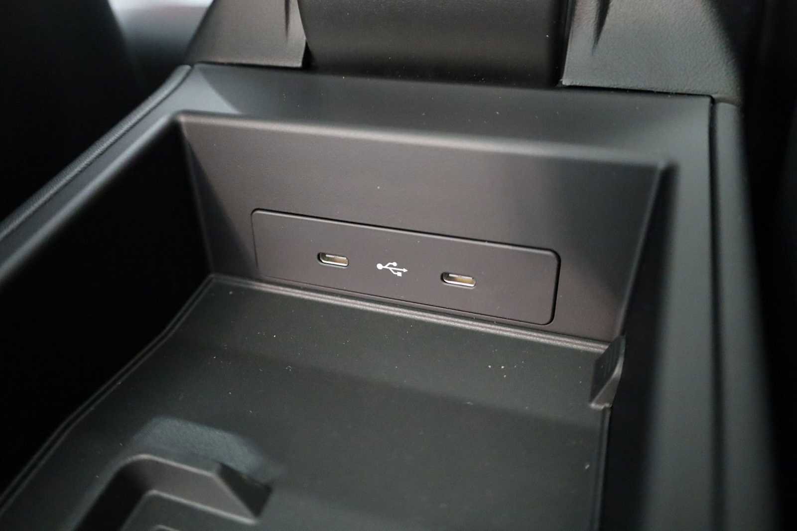 Used 2025 Porsche 911 Carrera 4 GTS AWD/4WD image 34