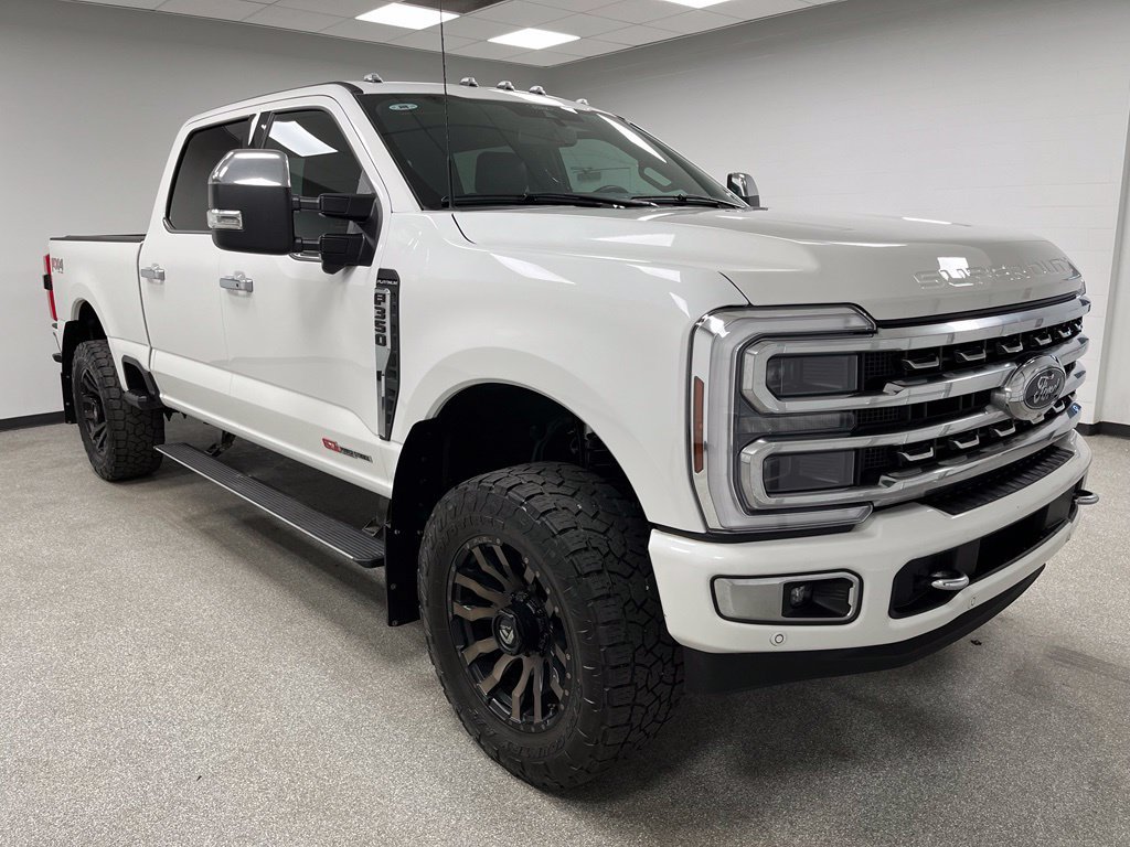 Used 2024 Ford F350 Platinum AWD/4WD image 2