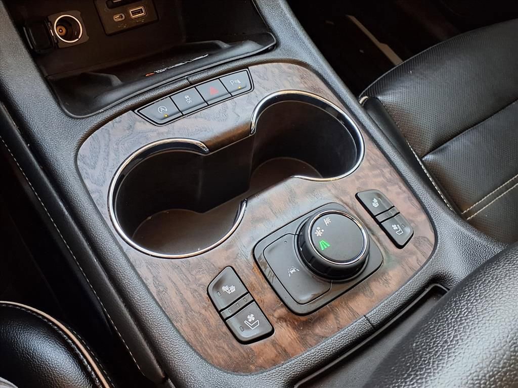 Used 2022 GMC Acadia Denali w/ LPO, Floor Liner Package image 11