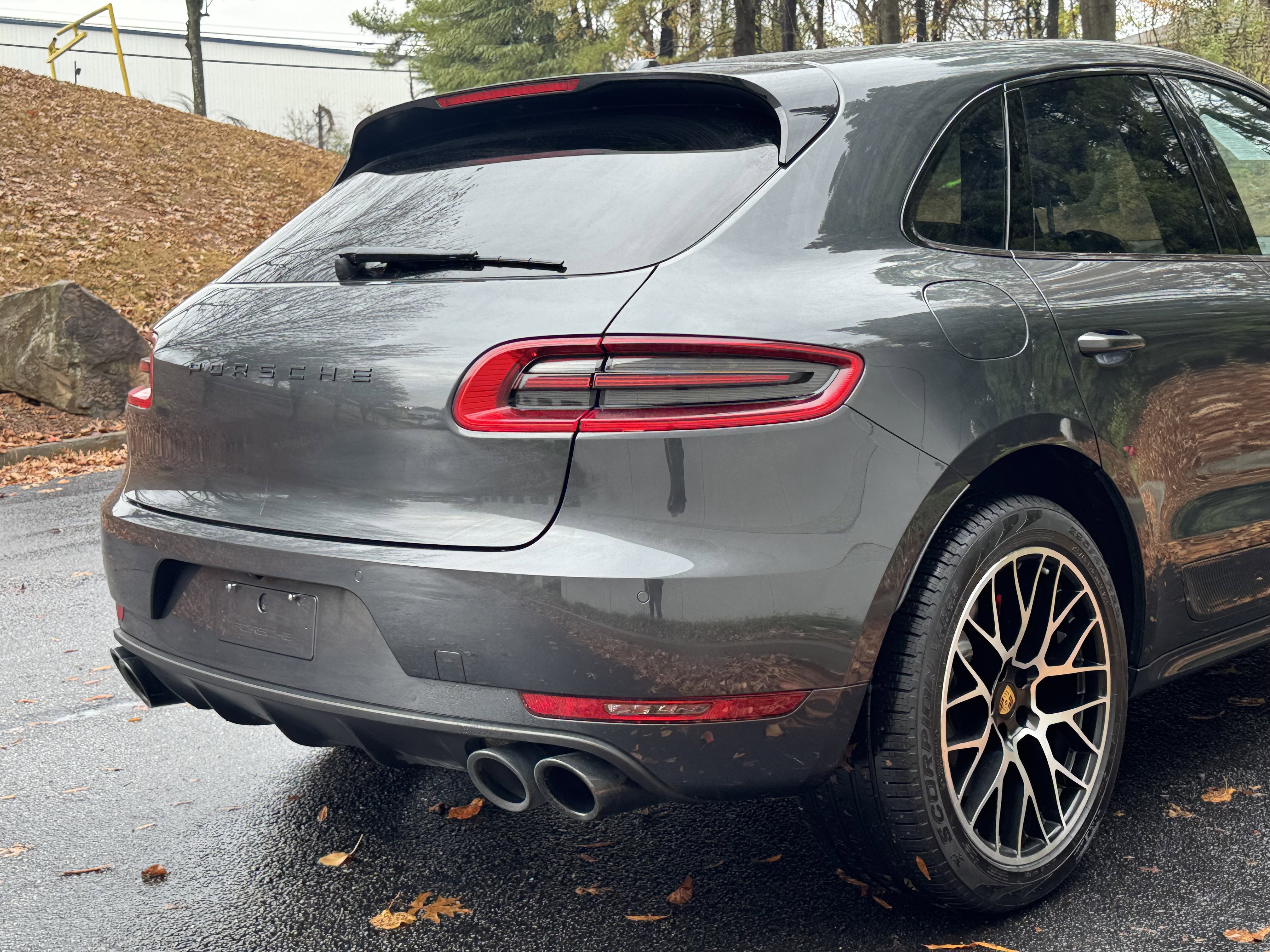 Used 2017 Porsche Macan Turbo image 20