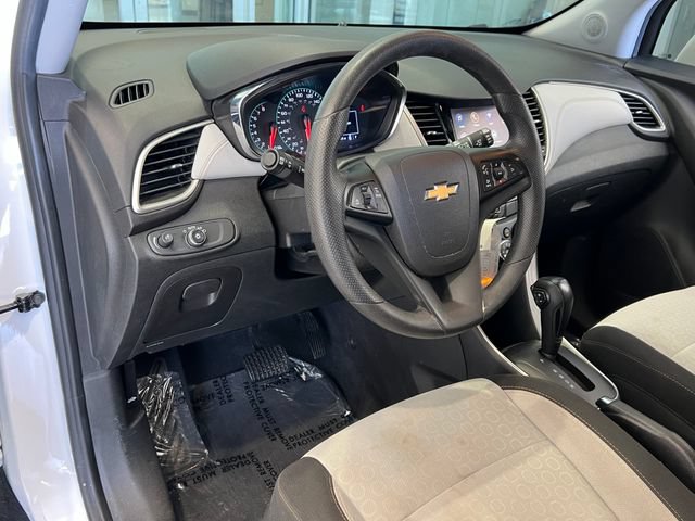 Used 2020 Chevrolet Trax LS w/ Tint and Cruise Package FWD image 25