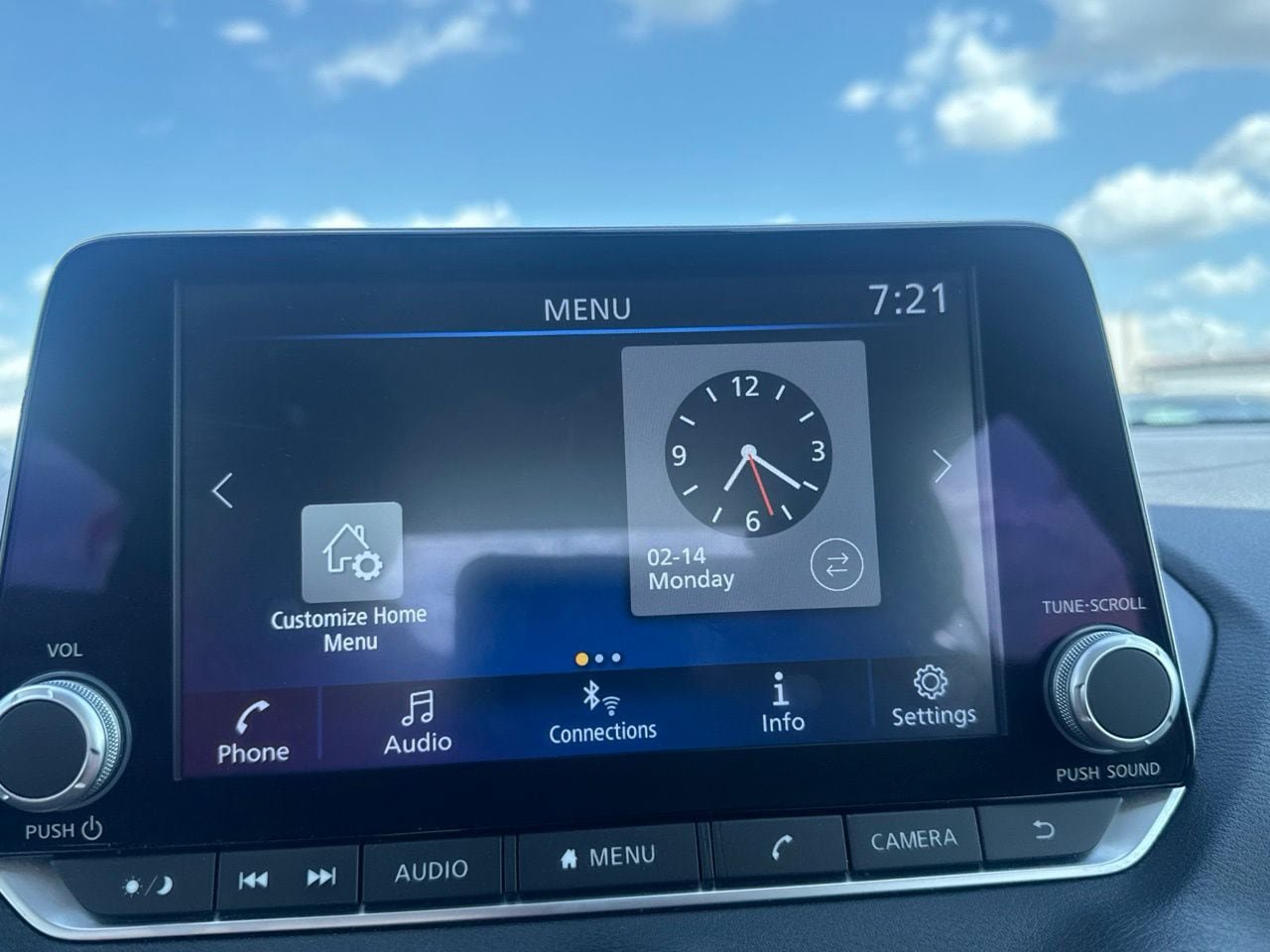 Certified 2024 Nissan Sentra SV FWD image 38