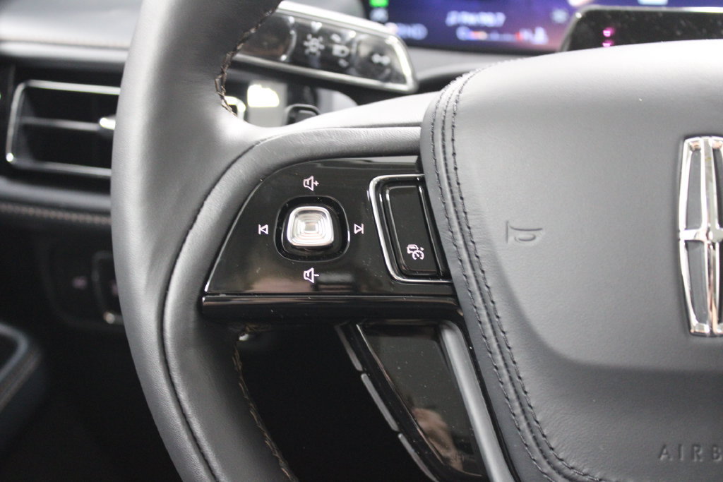 New 2026 Lincoln Aviator 2WD image 38