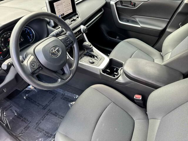 Used 2024 Toyota RAV4 LE AWD/4WD image 10