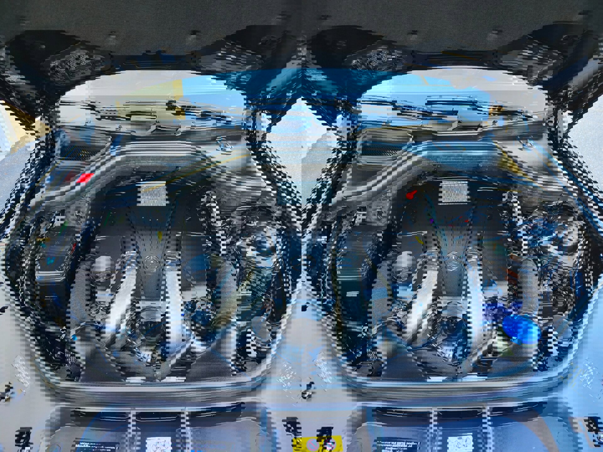 Used 2015 Mercedes-Benz GL 550 4MATIC image 34