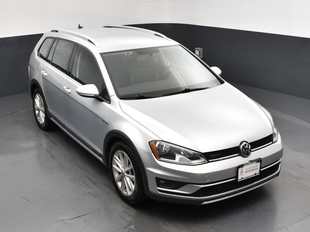 Used 2017 Volkswagen Golf Alltrack S AWD/4WD image 16