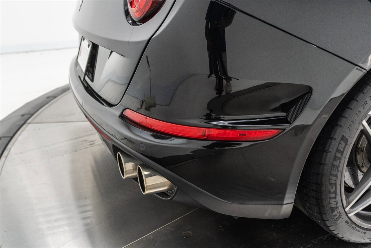 Used 2017 Ferrari California T RWD image 28