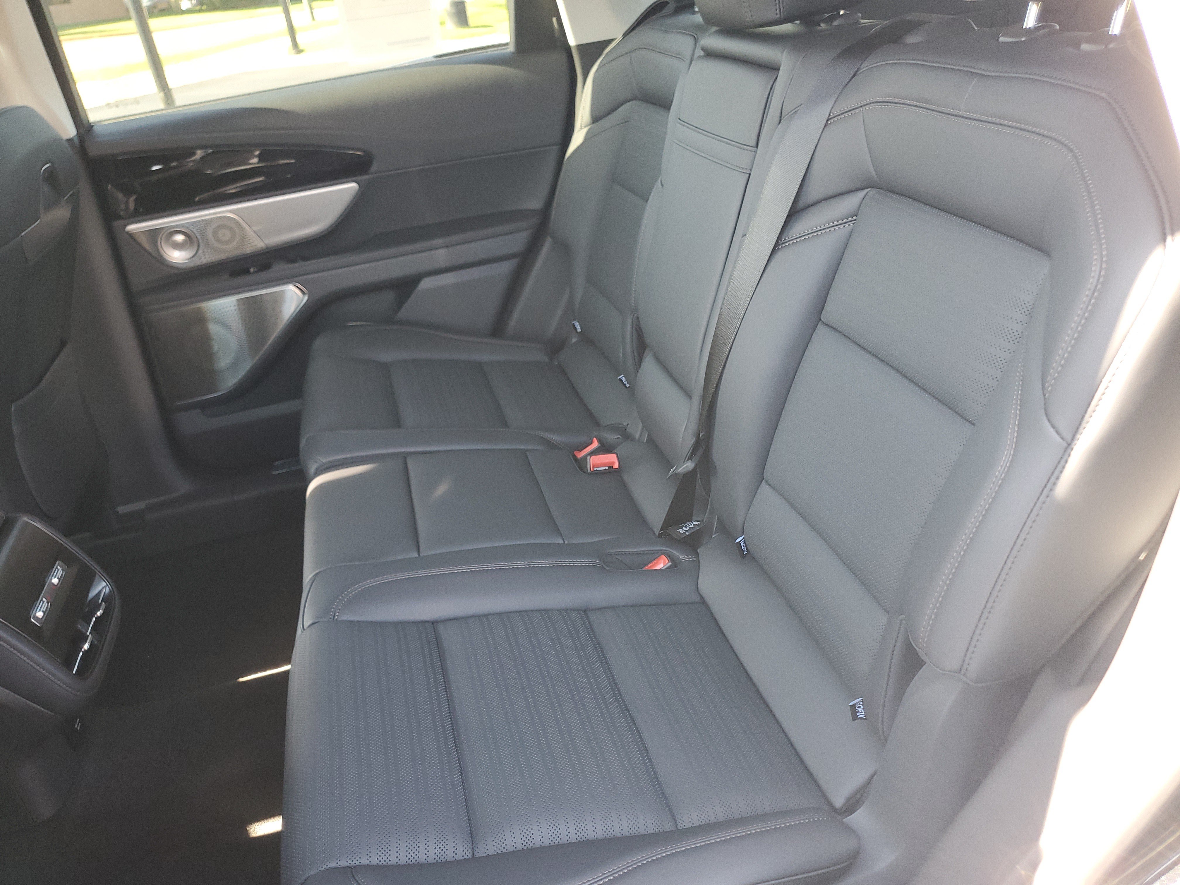 New 2026 Lincoln Nautilus Reserve AWD/4WD image 32