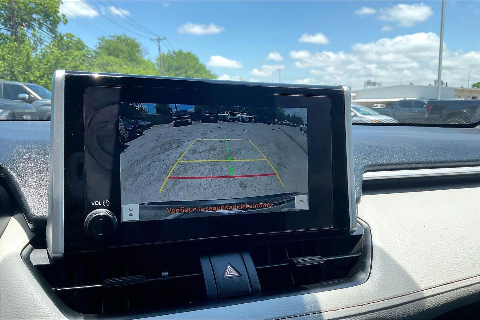 Used 2025 Toyota RAV4 XLE w/ Convenience Package FWD image 27