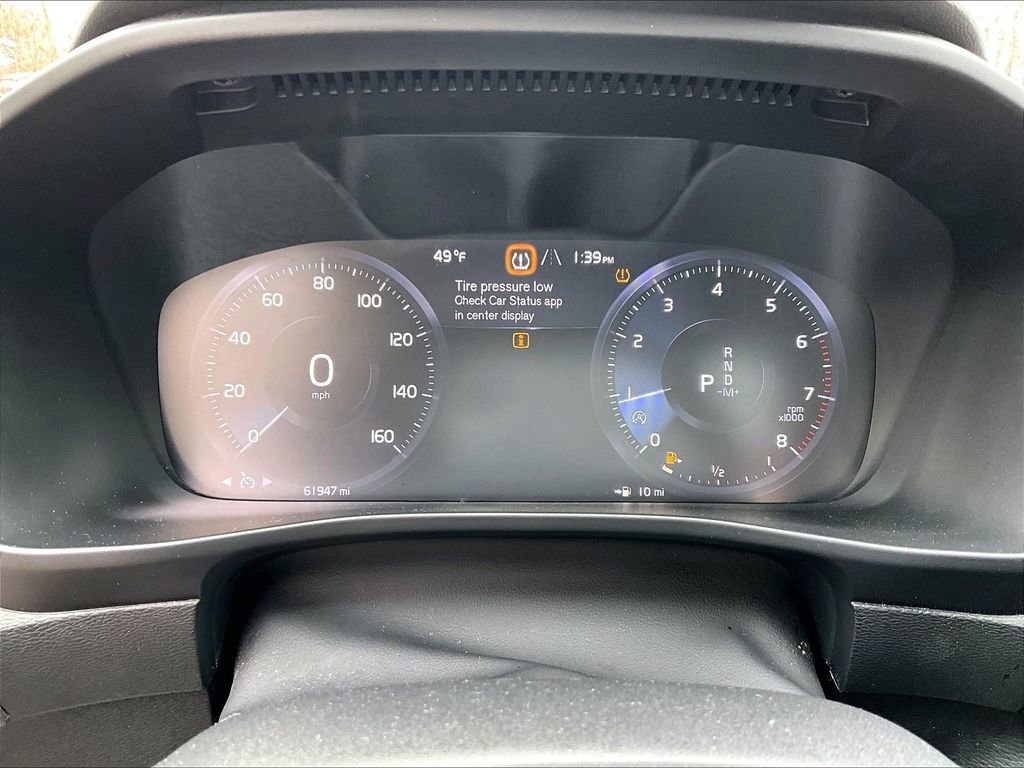 Used 2020 Volvo XC40 T5 Momentum image 18