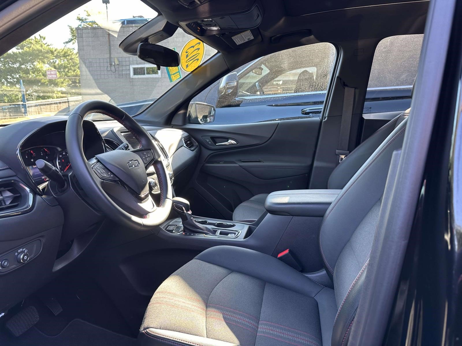 Certified 2023 Chevrolet Equinox RS image 3