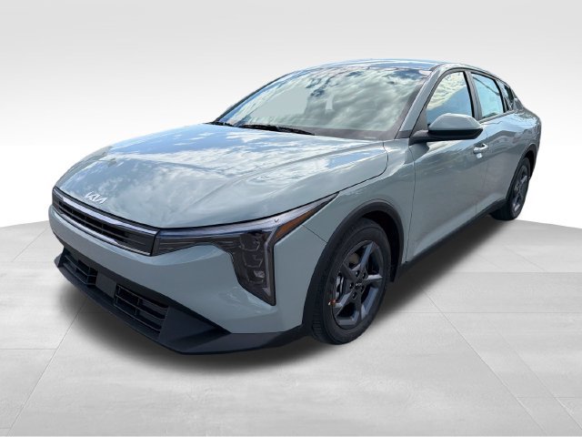 New 2027 Kia K4 FWD image 3