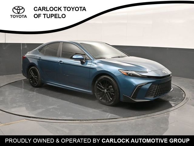 Used 2025 Toyota Camry SE FWD image 5