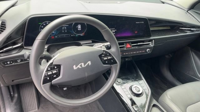 Used 2025 Kia Niro Wind FWD image 6