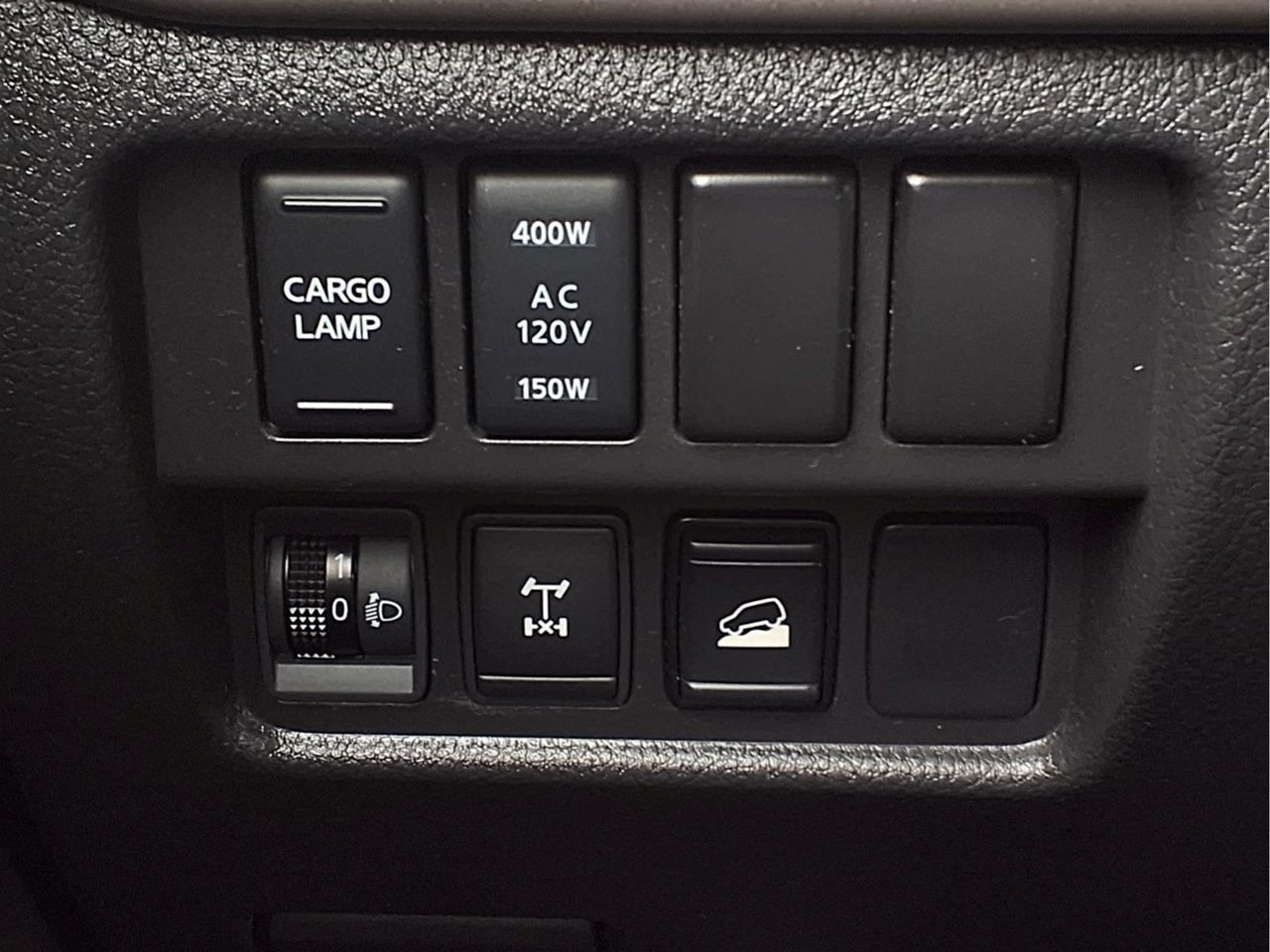Used 2024 Nissan Titan PRO-4X w/ Pro-4x Convenience Package AWD/4WD image 24