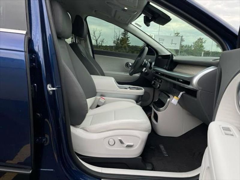 New 2026 Hyundai Ioniq 9 SEL image 28