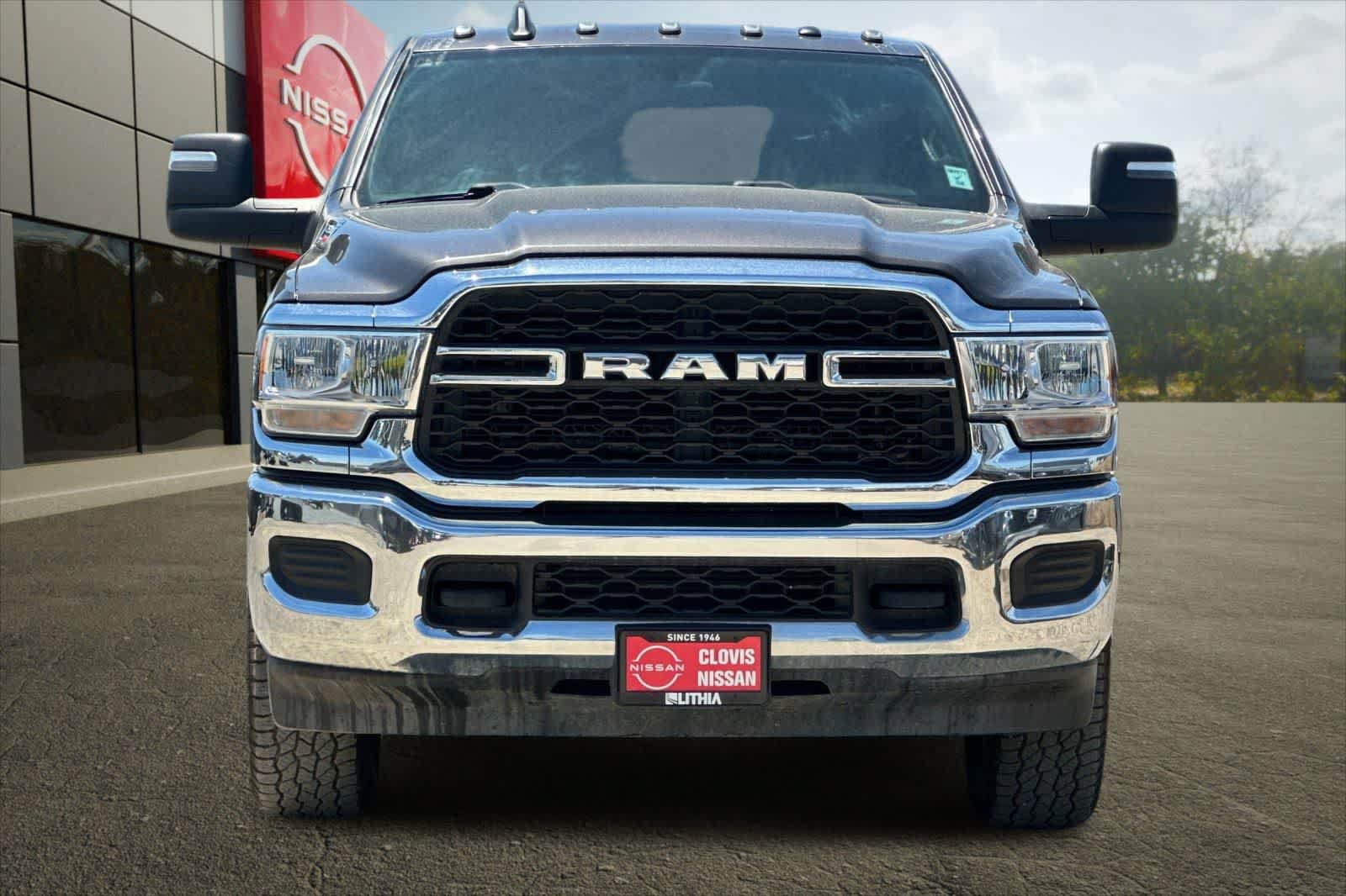 Used 2024 RAM 2500 Tradesman w/ Chrome Appearance Group AWD/4WD image 11