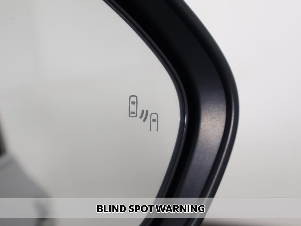 Used 2020 Toyota Camry LE w/ Convenience Package image 4