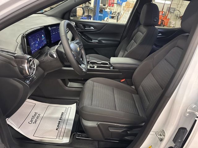 Used 2026 Chevrolet Equinox LT w/ LPO, Floor Liner Package AWD/4WD image 11