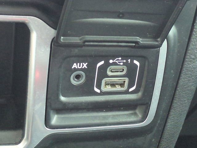 Used 2018 Jeep Wrangler Unlimited Sport AWD/4WD image 21