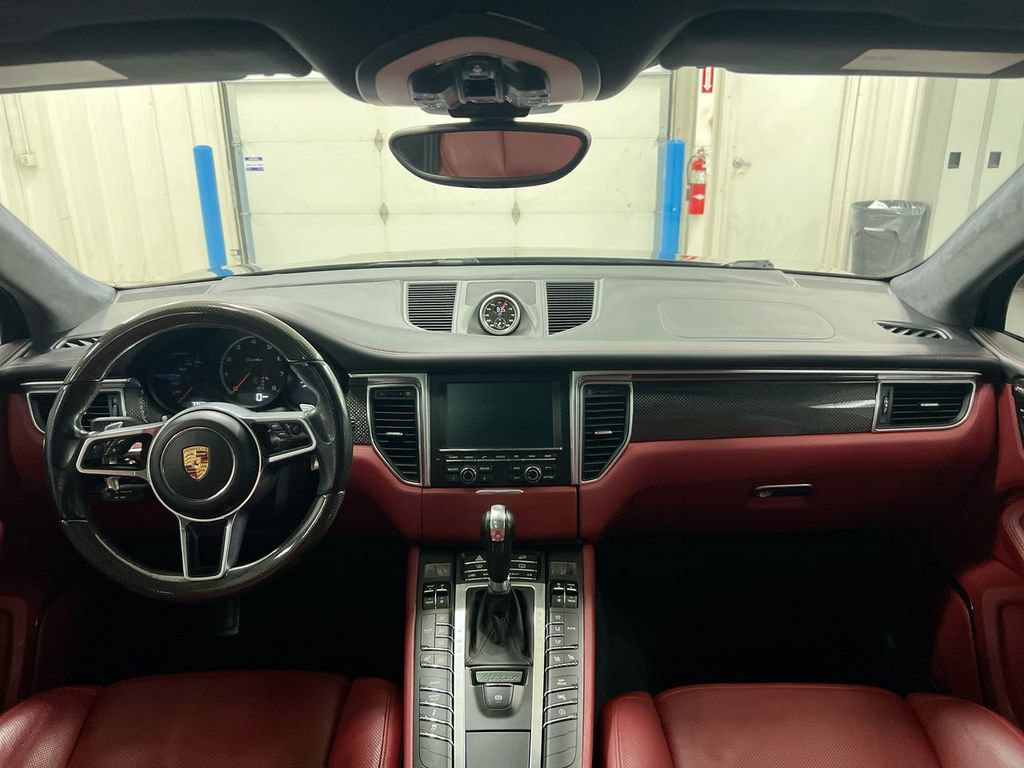 Used 2015 Porsche Macan Turbo AWD/4WD image 10