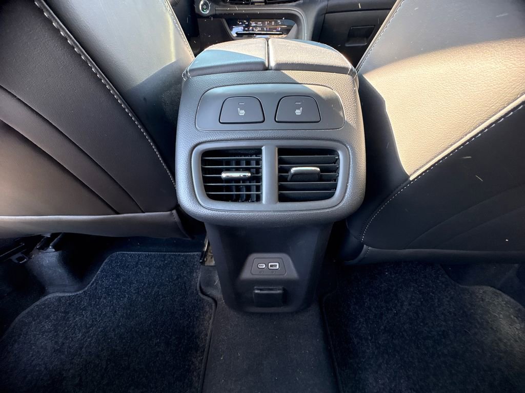 Used 2022 Buick Envision Avenir w/ Technology Package II image 12