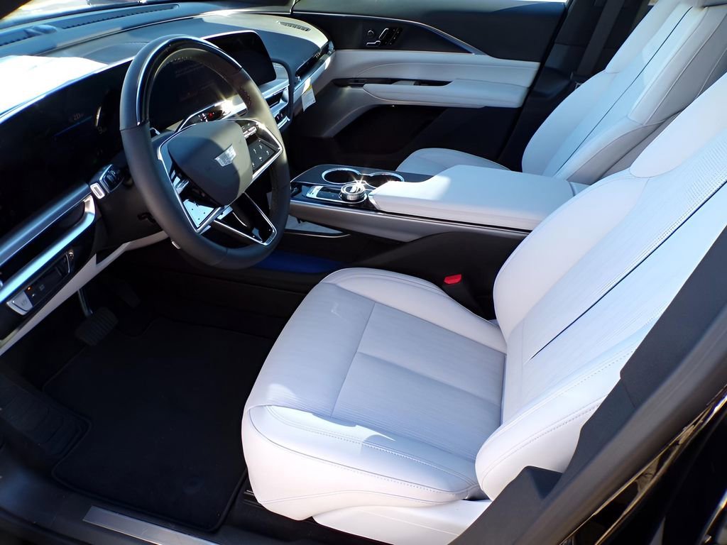New 2025 Cadillac Lyriq Luxury image 10