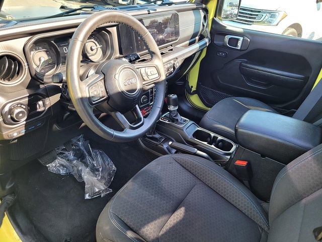 Used 2024 Jeep Wrangler Unlimited Rubicon 4xe AWD/4WD image 10