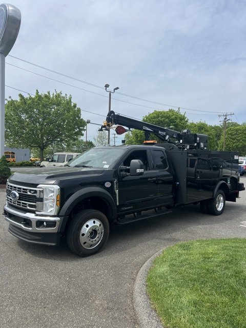New 2024 Ford F550 4x4 SuperCab Super Duty w/ XLT Value Package image 2