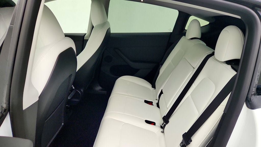 Used 2023 Tesla Model Y Long Range AWD/4WD image 24