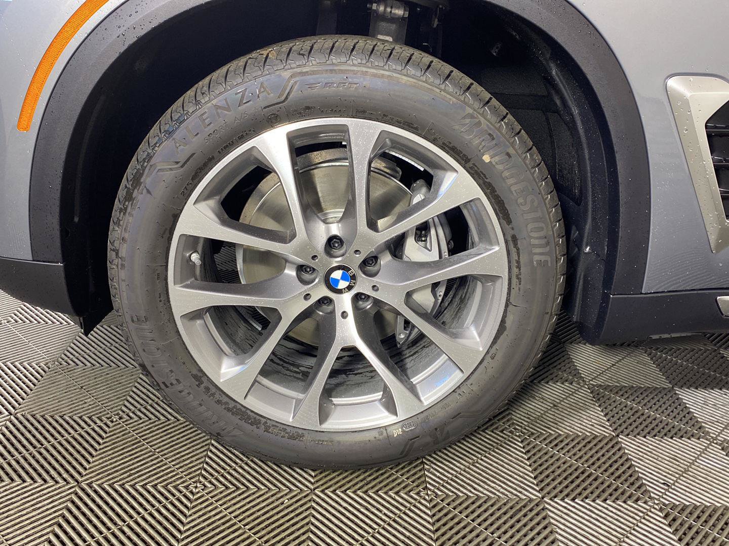 New 2026 BMW X5 xDrive40i AWD/4WD image 19