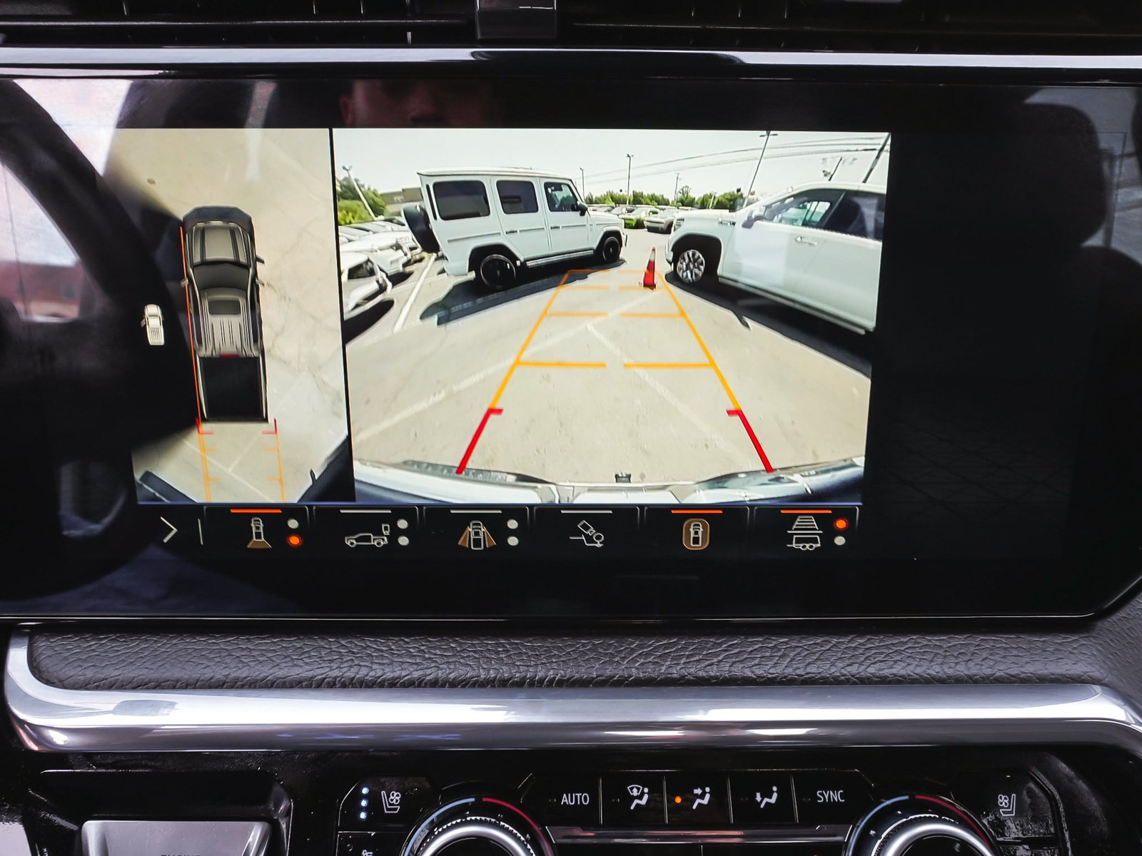 Used 2024 GMC Sierra 1500 Denali AWD/4WD image 26