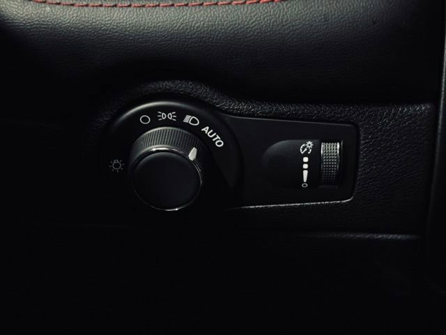 Certified 2025 Dodge Durango GT image 34