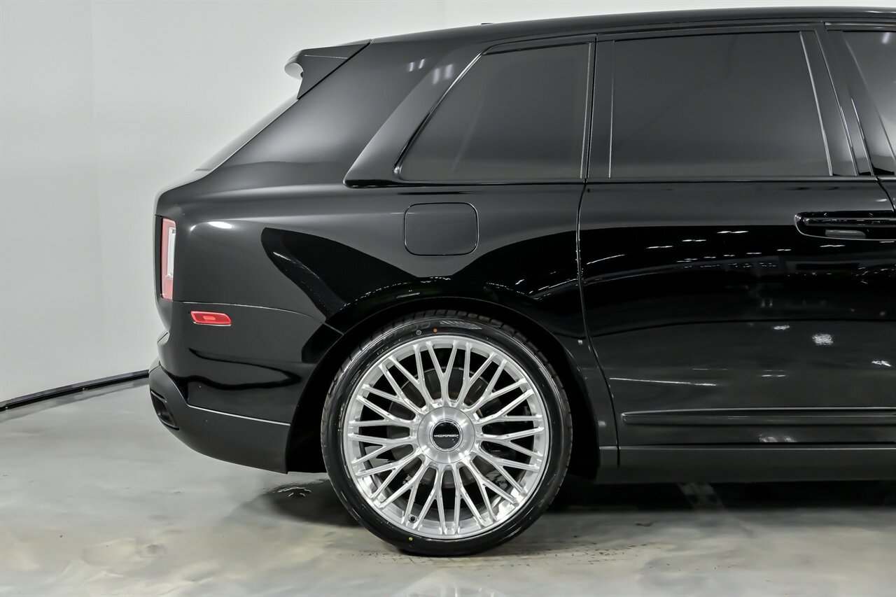 Used 2022 Rolls-Royce Cullinan image 13