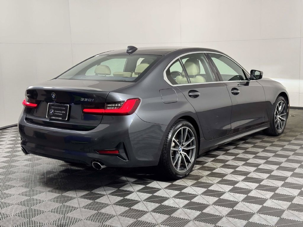 Used 2021 BMW 330i xDrive Sedan w/ Premium Package AWD/4WD image 10