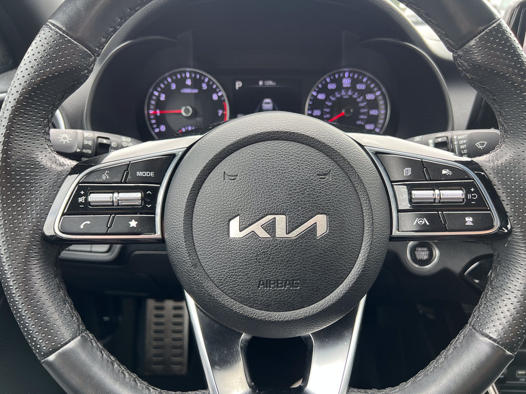 Used 2023 Kia Forte GT-Line w/ GT-Line Technology Package FWD image 17