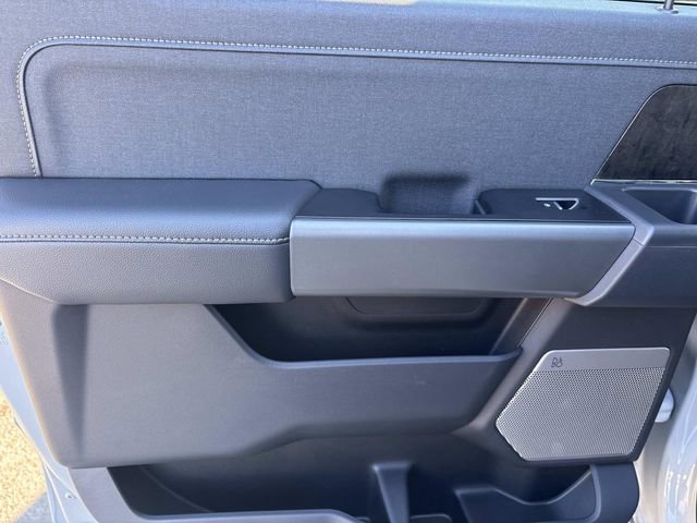 New 2026 Ford F250 Lariat w/ Black Appearance Package image 19