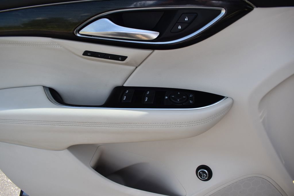 Used 2023 Buick Envision Essence AWD/4WD image 18