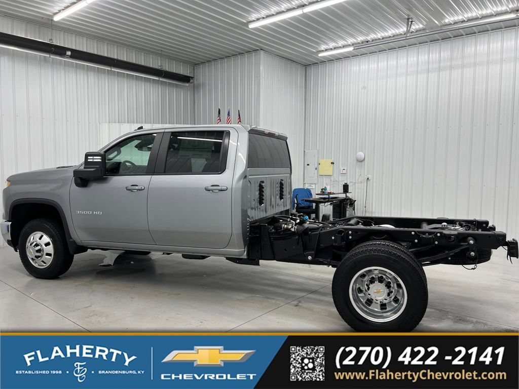 New 2026 Chevrolet Silverado 3500 LT w/ Convenience Package AWD/4WD image 5